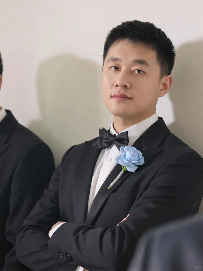 河南草根帅哥Locke